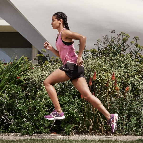 woman running with inspire 17